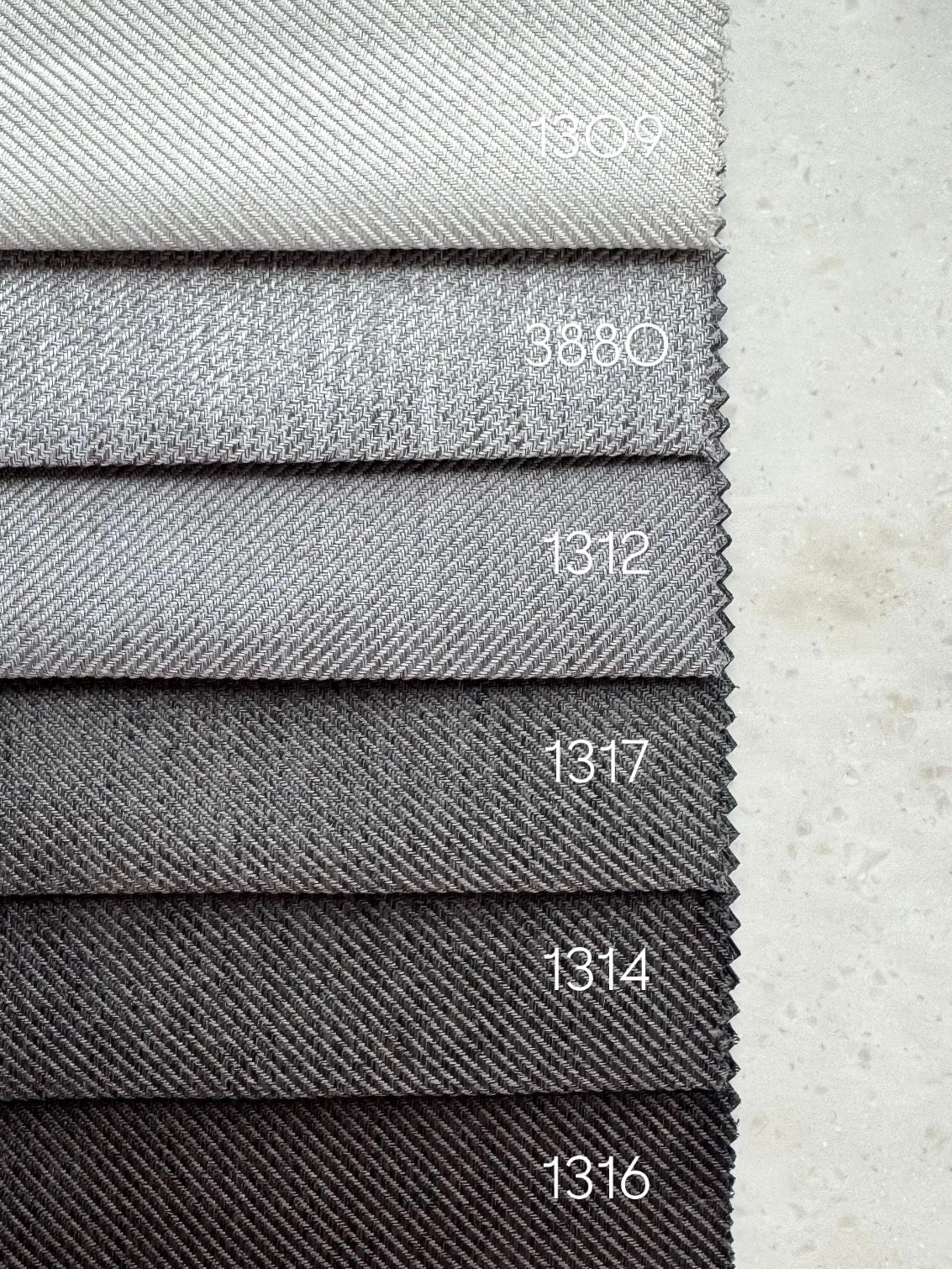 Night curtain PARLA, height 320cm.