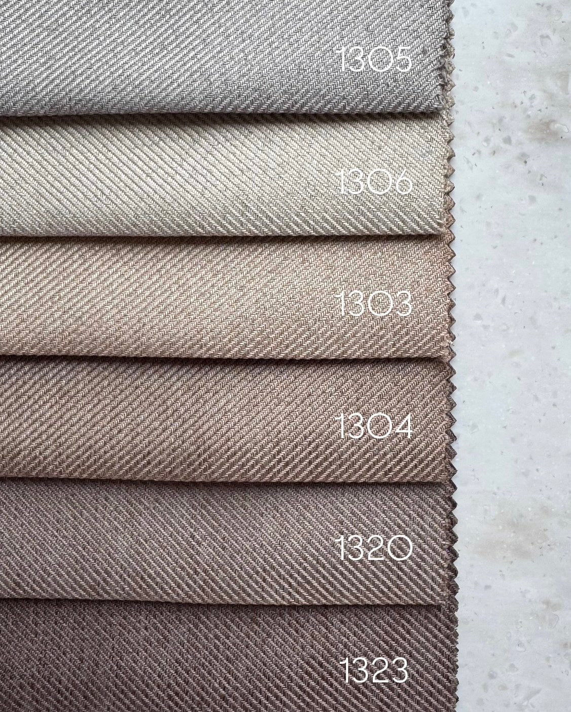 Night curtain PARLA, height 320cm.
